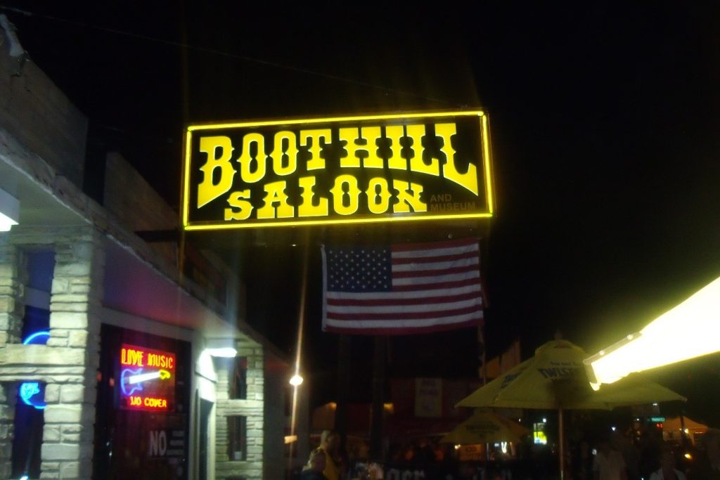 Devanture BootHill Saloon