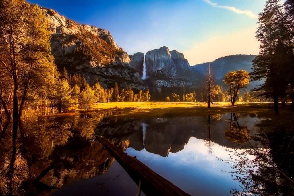 Bridaveil fall, chute d'eau et lac