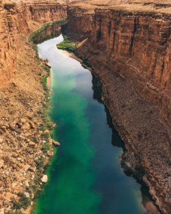 Le fleuve du Colorado vu d'en haut