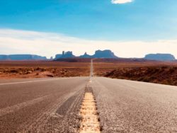 La route 163 et sa vue sur Monument Valley
